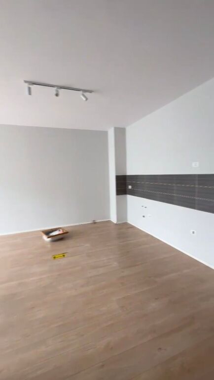 Apartment 3+1+2 for sale in Komuna e Parisit