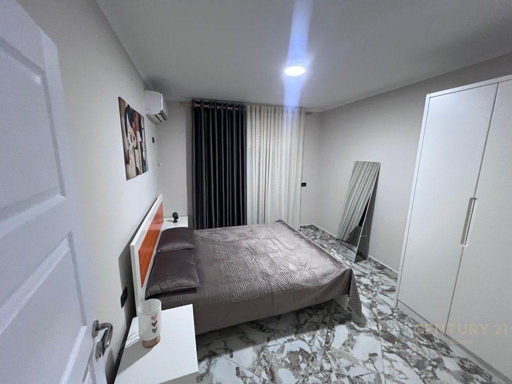 Shitet apartament 1+1 në Shëngjin – shumë pranë detit
