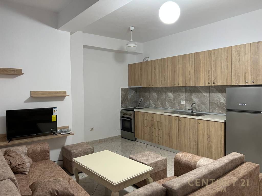 Apartment 2+1 for rent at Komuna e Parisit!