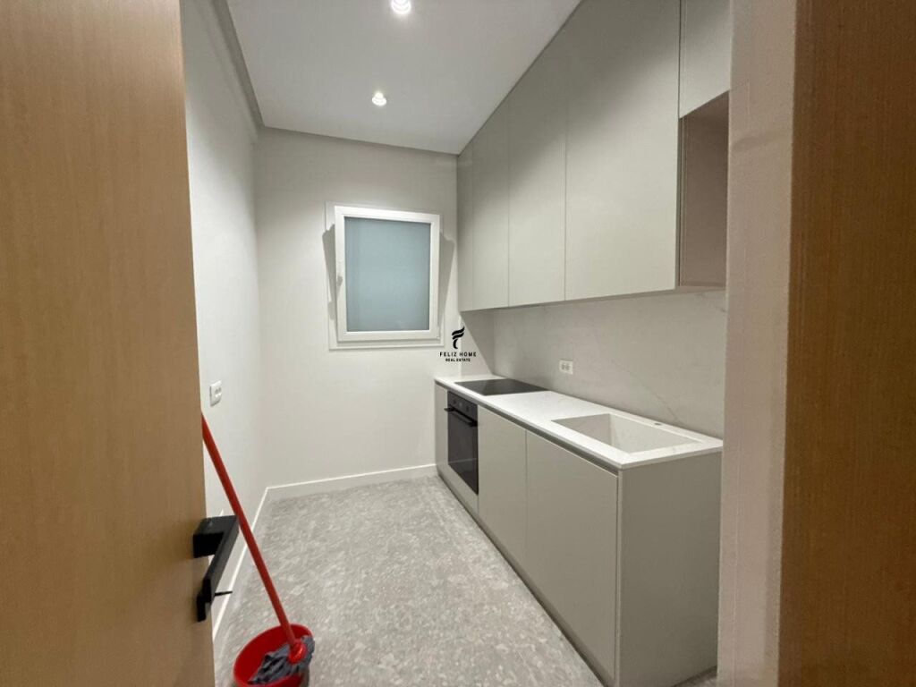 VILLA FOR RENT 2 FLOORS ELBASANIT STREET 900,000 LEKE FH-69629