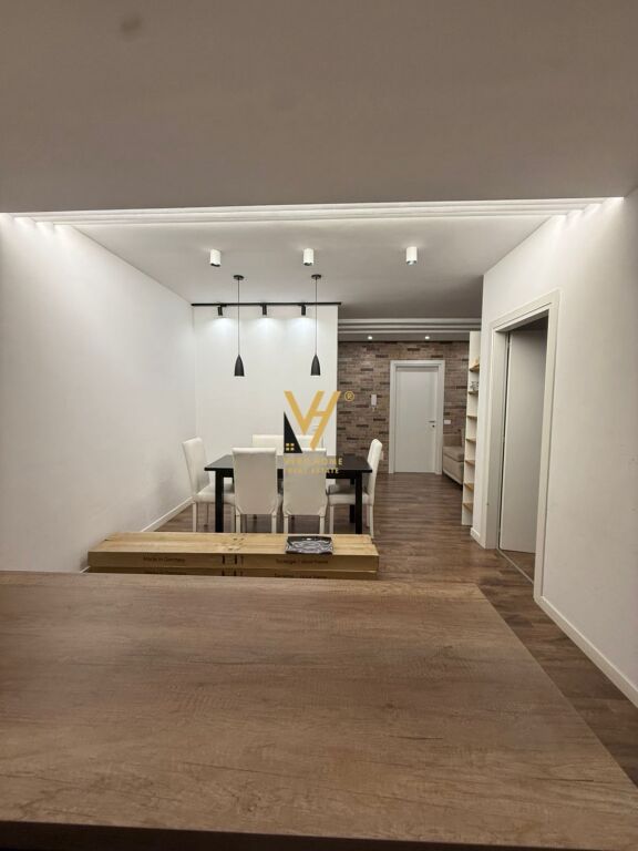 JEPET APARTAMENT 2+1+2+BLK ME QERA TE ISH FUSHA, KOMPLEKSI TURDIU 85.000 LEKE