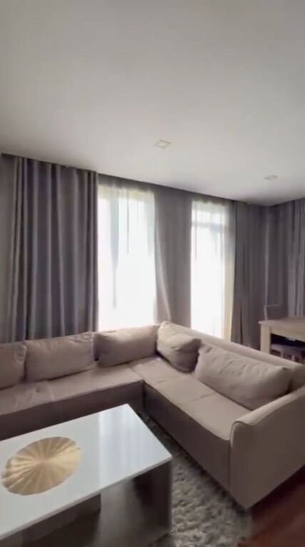 Fusha aviacionit , 3+1+verande per qera