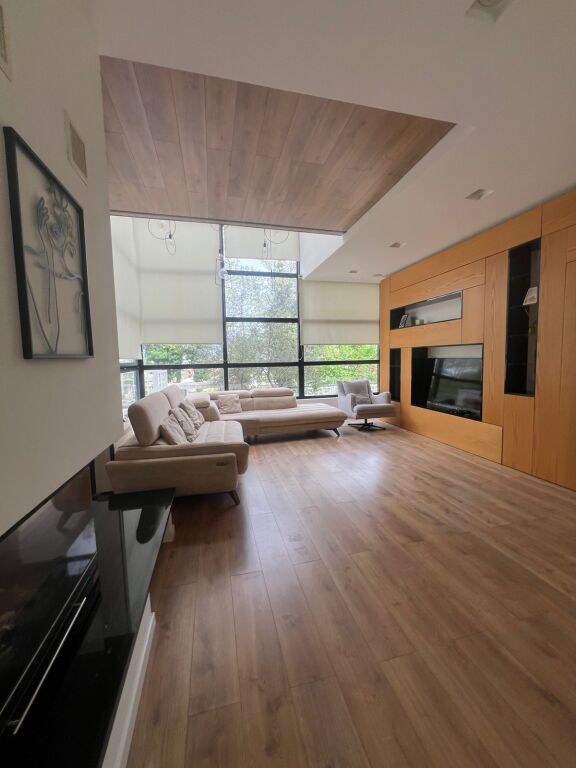 ✨ Luxury Villa for Sale near Natyra e Qetë Restaurant – Privacy & Elegance