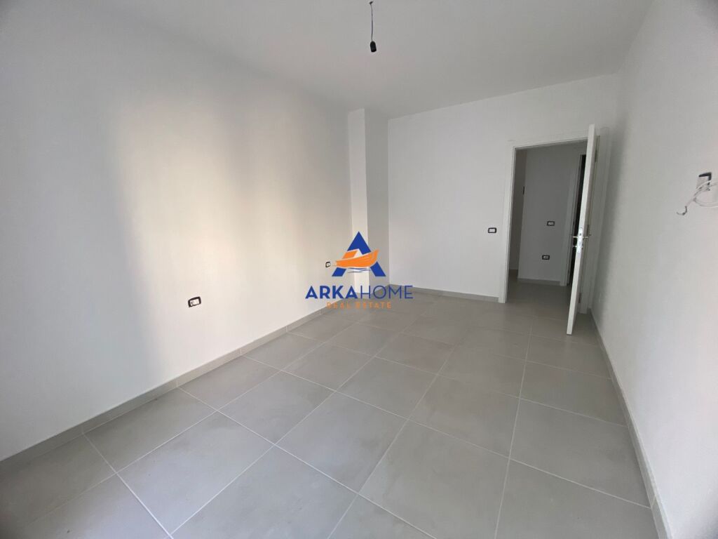 VENDESI APPARTAMENTO 2+1 " SHËNGJIN " 132250 EURO