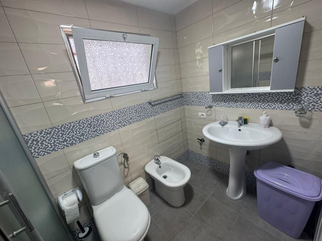 Apartment for Rent at the Intersection of the Paris Commune!