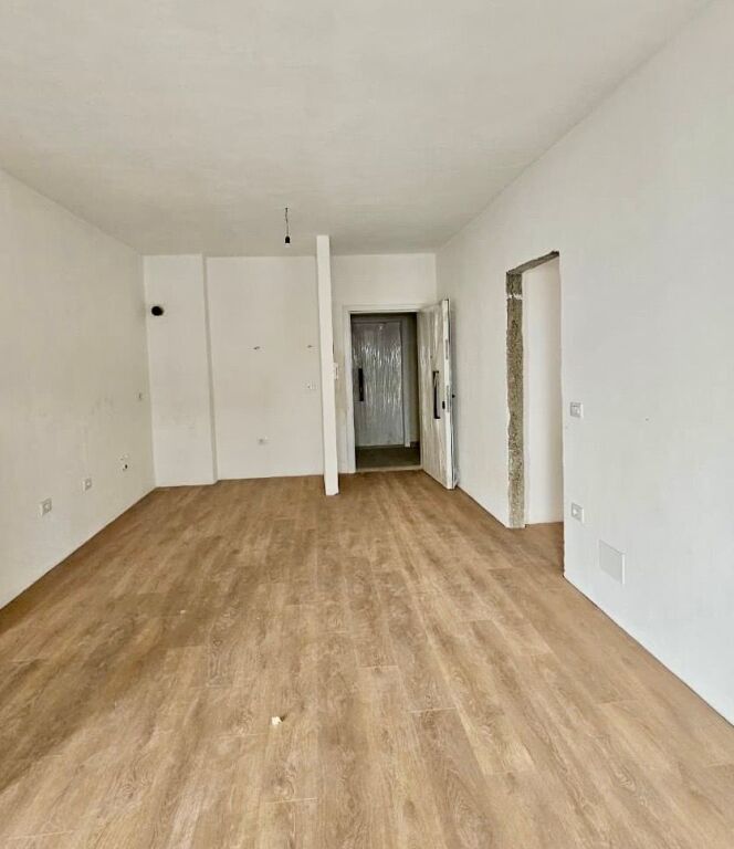 For sale 2+1+2 at Tirana Entry 2 , 125000€