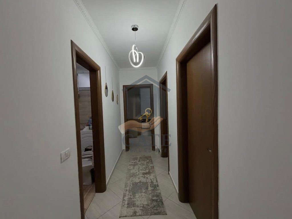 Shitet Apartament 3+1+2t+2b, Shkozet Durrës