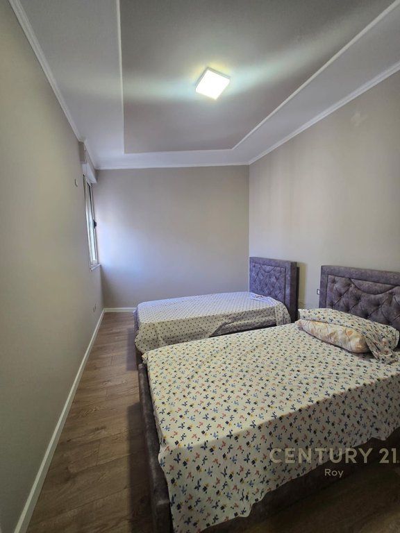 Appartamento 2+1 in vendita vicino alle ville di Vienna a Golem!!! 
