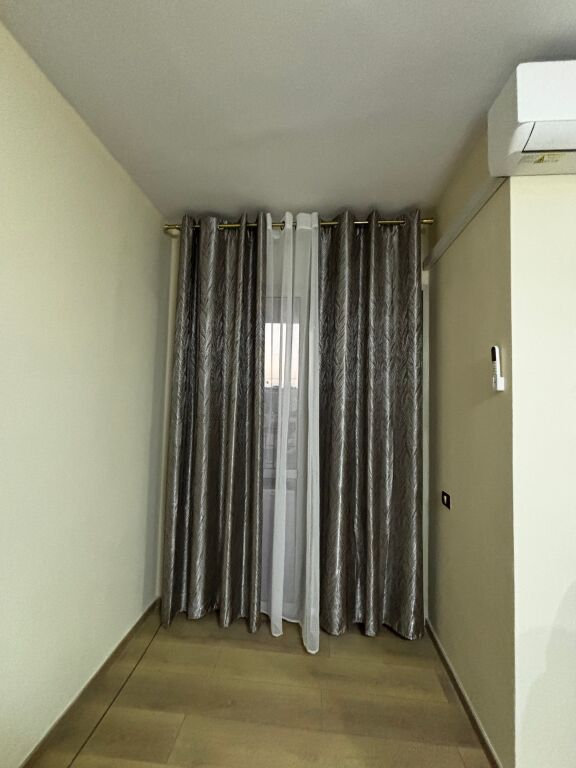 SHTËPI ME QERA – RRUGA E KAVAJËS (PËRBALLË DELIJORGJIT)