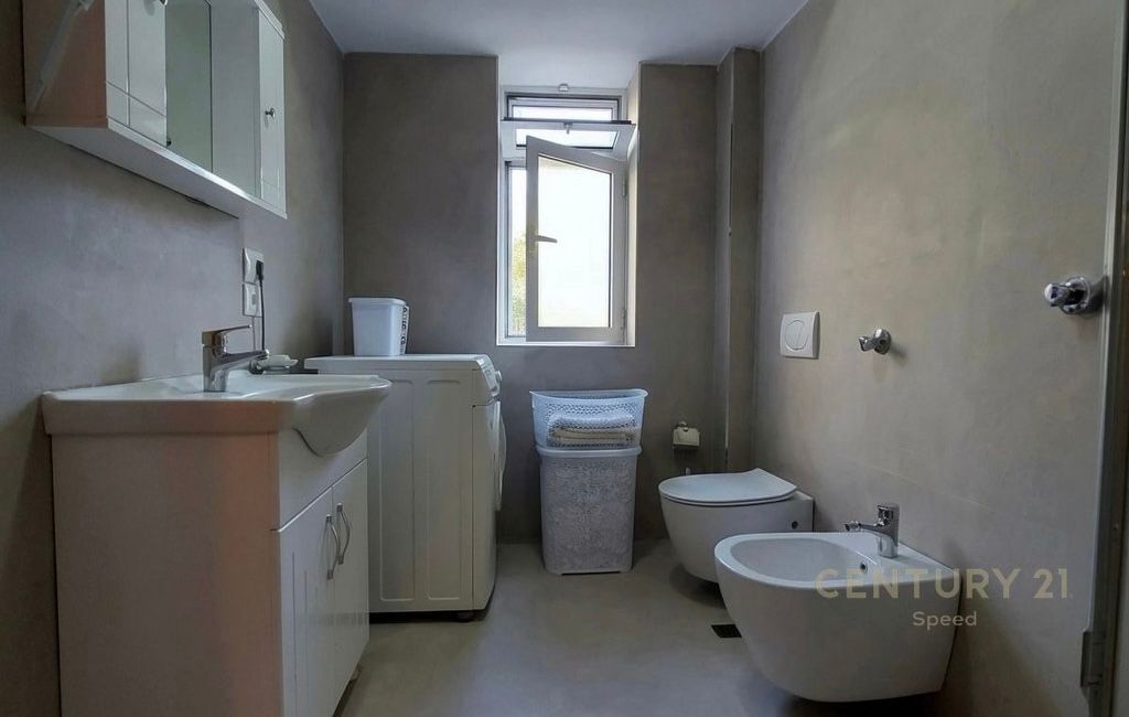 Apartament ne shitje 1+1, Ish Stacioni i Fundit i Tiranes se Re