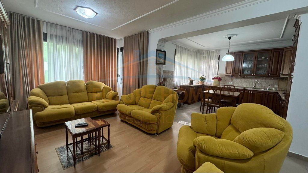 Qera, Apartament 2+1+2, Blloku, Tirane