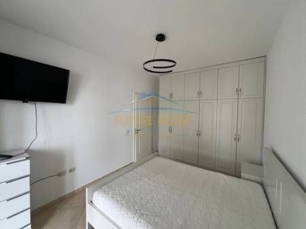 Shitet, Apartament 2+1,Misto Mame