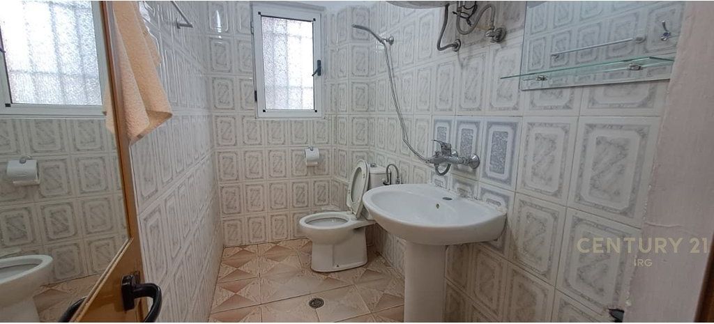 Shitet Apartament 1+1 në Ali Dem – Mundësi ideale për banim ose investim!