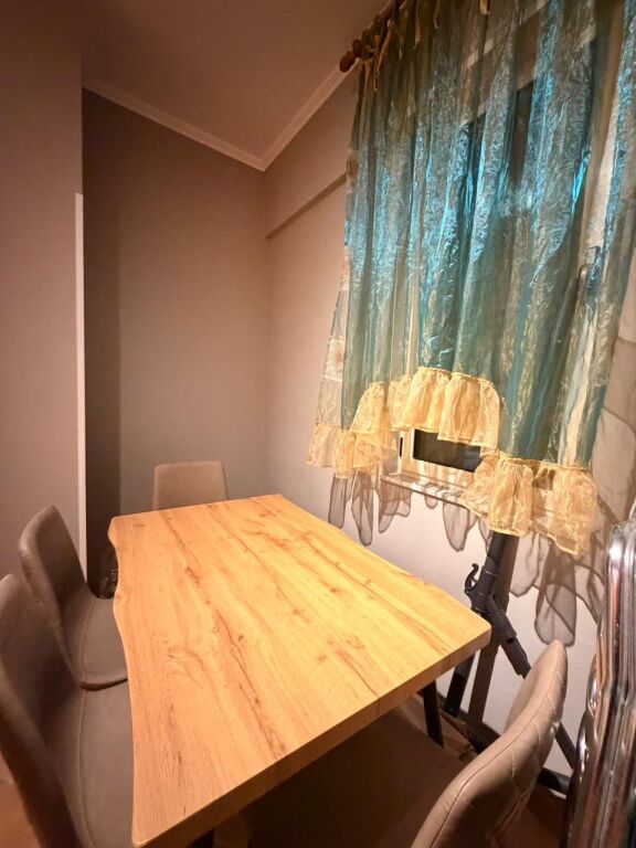 SHITEN 2 APARTAMENTE + SUPER VERANDË ME PAMJE DETI + GARAZH I MBYLLUR