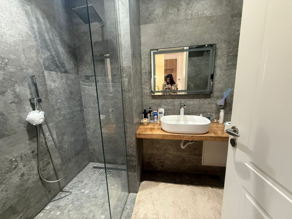 Shitet Apartament 1+1 ne Fresk