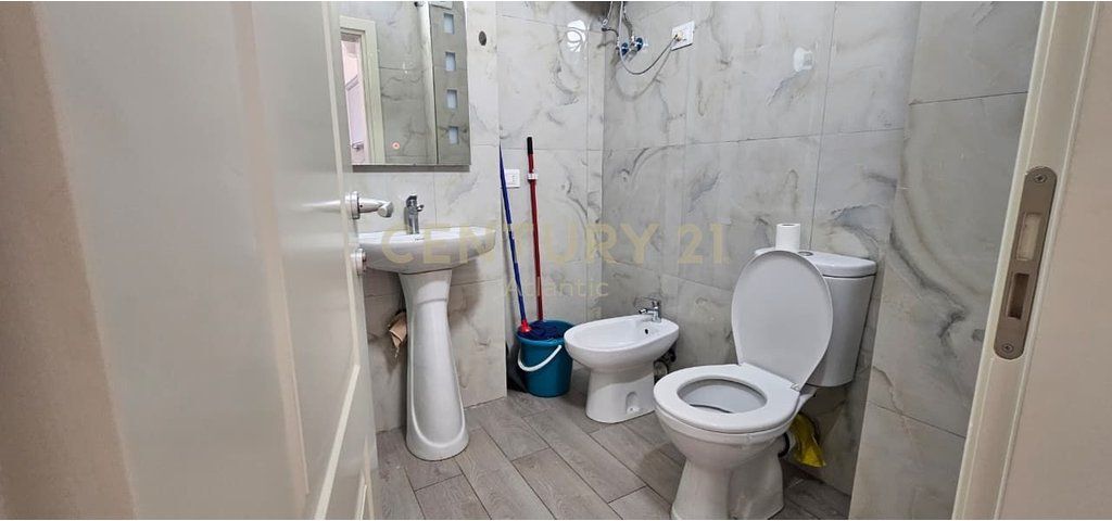 Apartament 1+1 në shitje në Plazh, Durrës - 110000€ 

