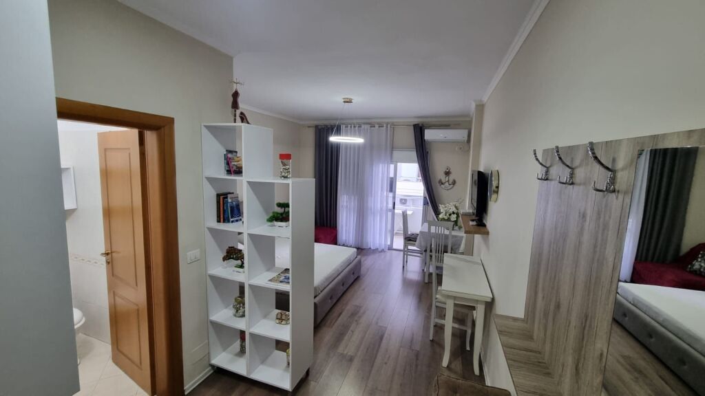 Apartament vije e pare Lungomare Vlore