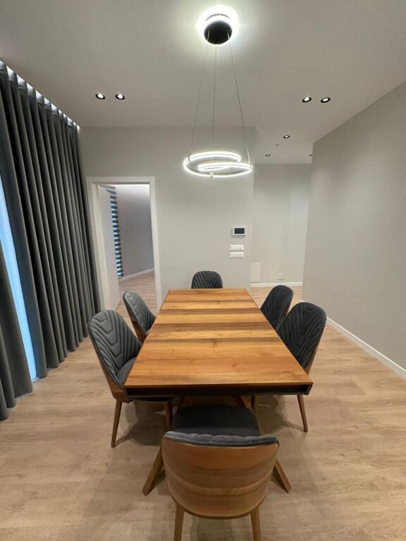 VILE 3 KATESHE PER QERA TEK LIQENI I THATE