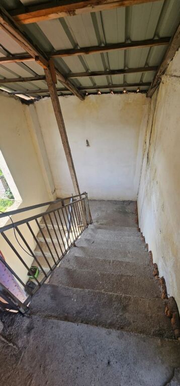 SHITET GODINE 3 KATESHE +BODRRUM SHKOZET RRUGE KRYESORE