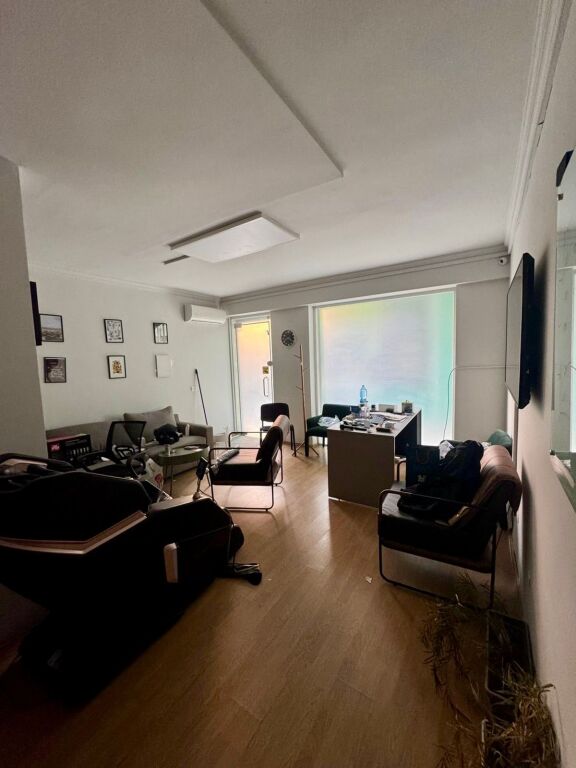 📣 QERA Ambient Zyre 📍 Komuna e Parisit 🛣️ Rruga "Tish Daija" ✨