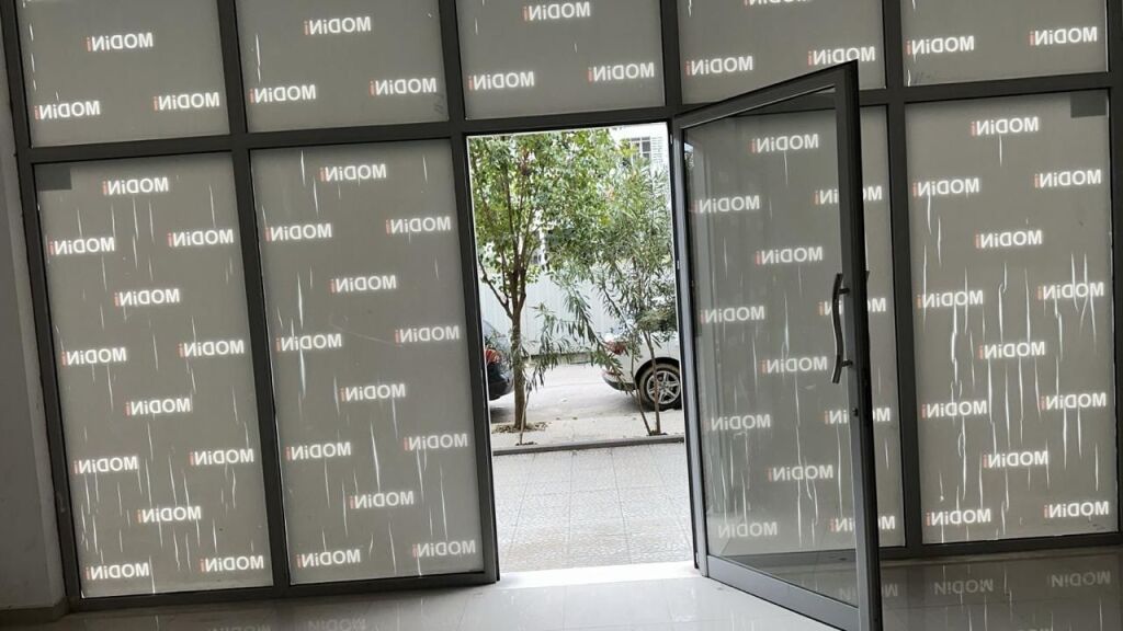 Ofrohet me qira një ambient biznesi tek Kika 3