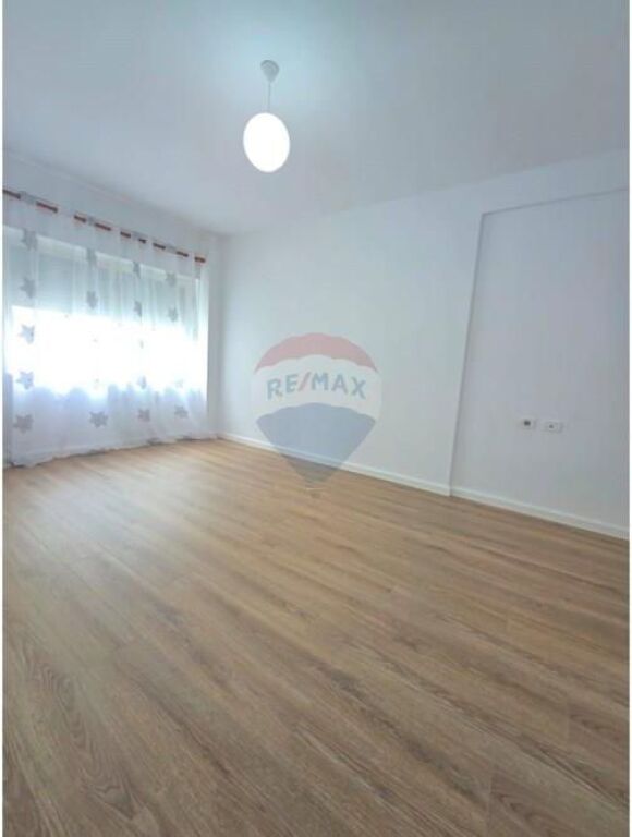 Apartament 1+1 per shitje te Rruga Ndre Mjeda.