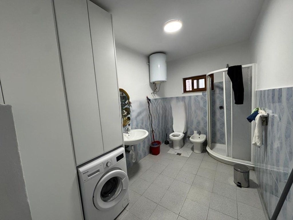 JEPET SHTEPI PRIVATE ME QERA  1+1 .500 € /Muaj