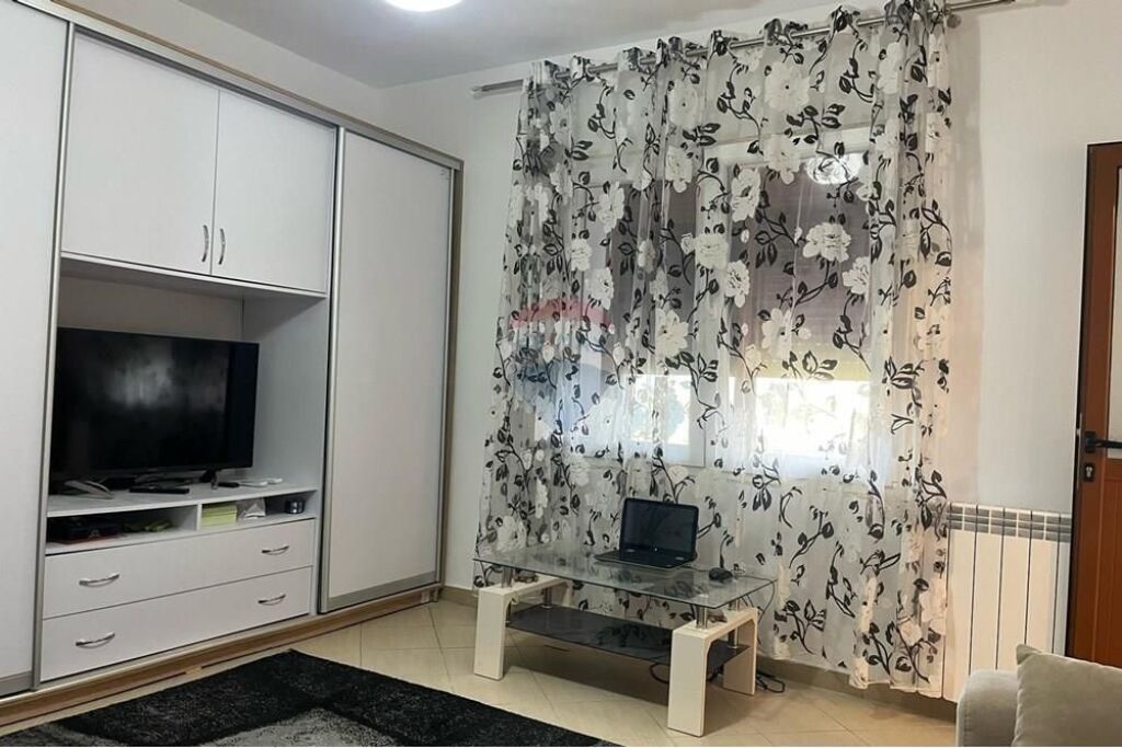 🏡 JEPET ME QIRA SHTËPI PRIVATE NË VLORË ZONA SHERISHTË