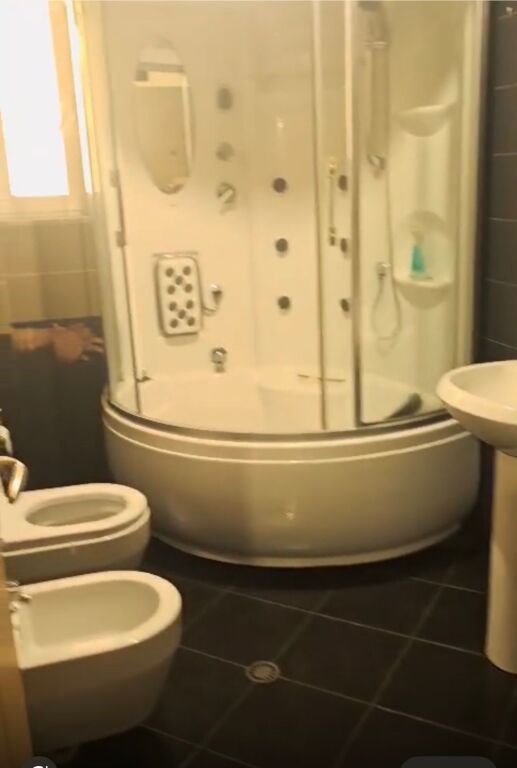 Shitet 2+1 tek ish Fusha