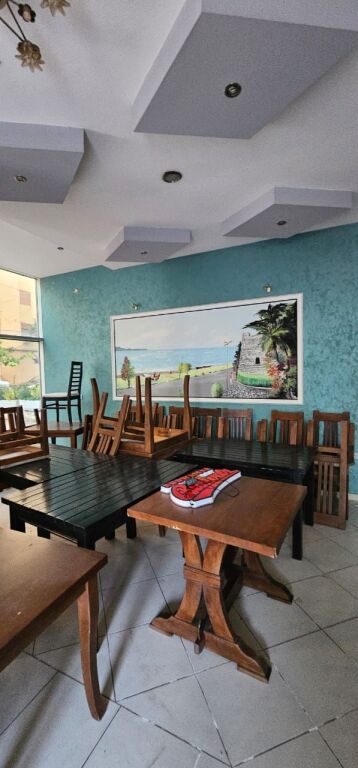SHITET BAR RESTORANT 108M2 + 60M2 VERANDE ILIRIA PLAZH