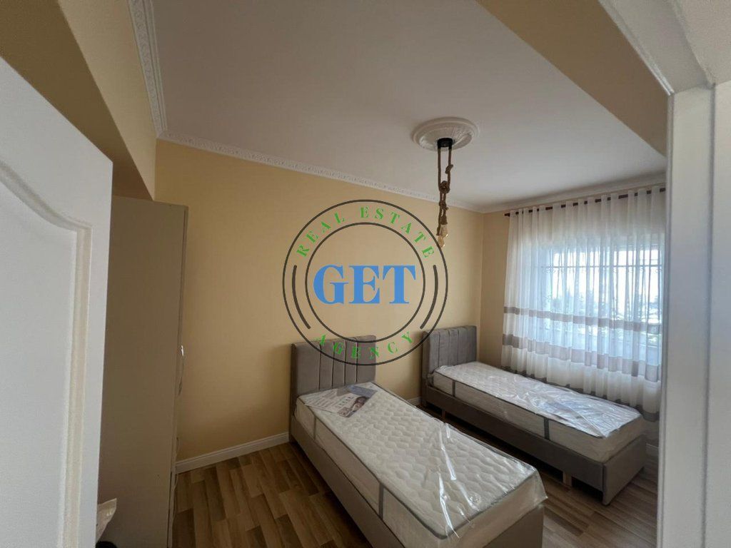 Jepet me qira Apartament 2+1, Stacioni i Trenit, Durrës  Stacioni i Trenit
