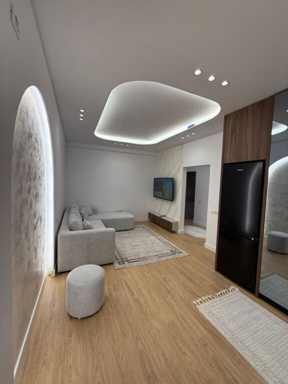 Apartamente per qera 1+1 te Vila L Astir