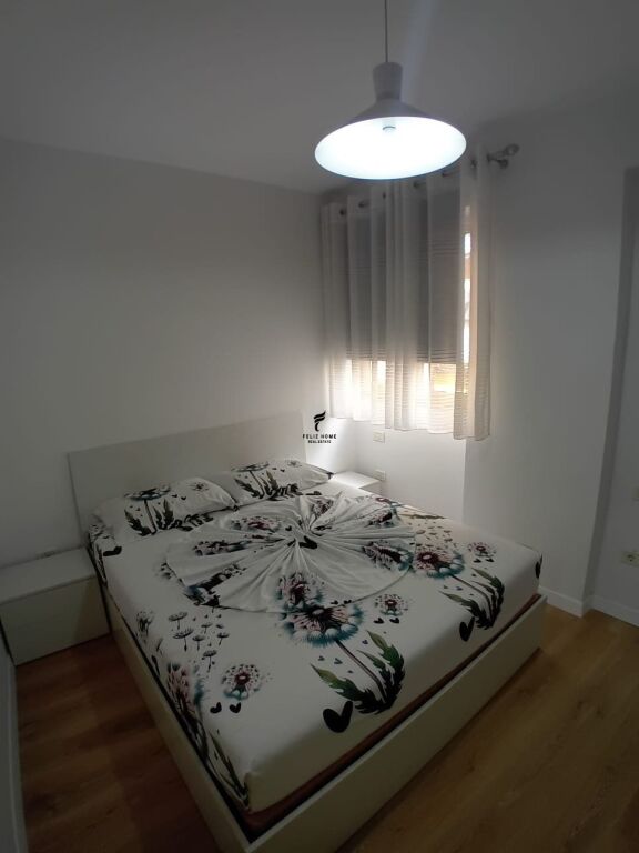 APARTAMENT ME QERA 1+1 RRUGA KAVAJES 70.000 LEKE FH-69808