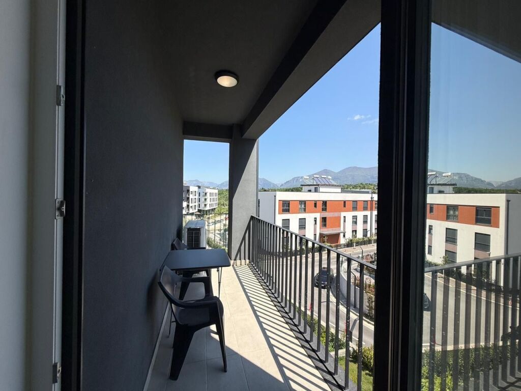 Apartment 2+1+2+parking space for rent, at Forest, Dry Lake!