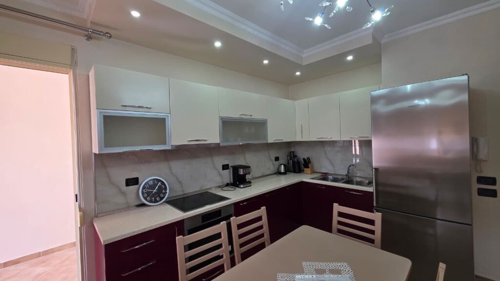 Apartament 2+1 me qira  Rruga Pelivan Leskaj