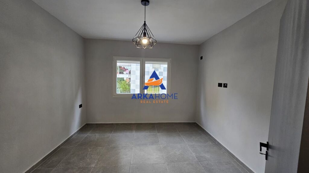 APPARTAMENTO IN AFFITTO 3+1+BALCONE " PAZARI I RI " 700 EURO