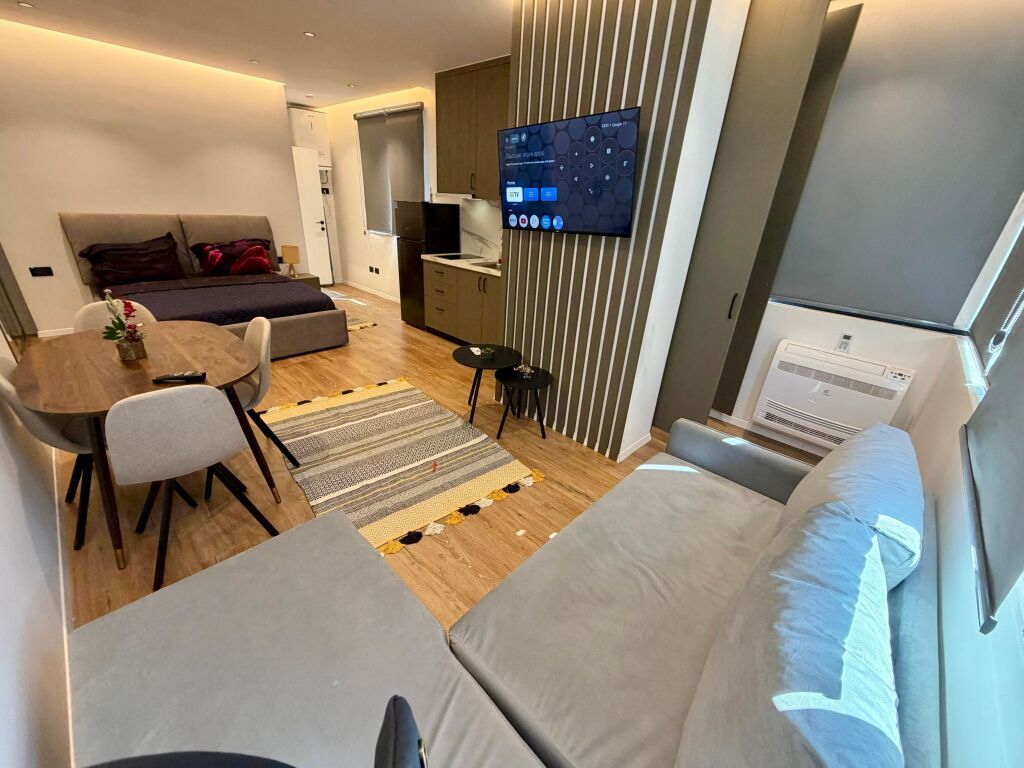 📣 SHITEN 2 GARSONIERE 📍 Selvia 🛣️ Rruga "Siri Kodra" ✨