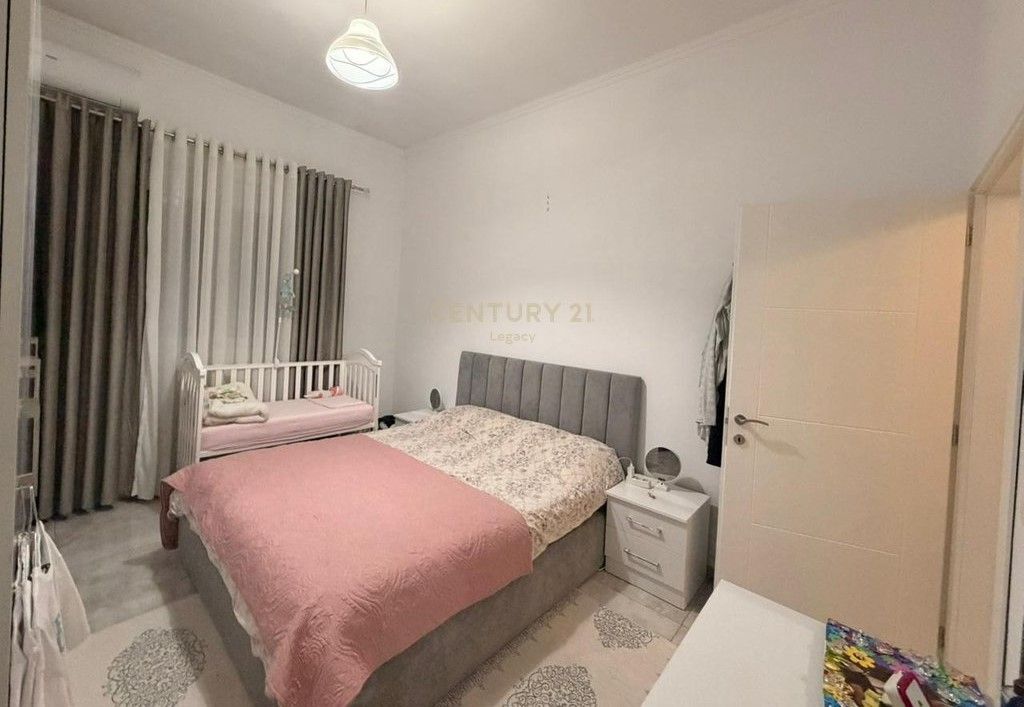 APARTAMENT 2+1 NË SHITJE – FRESKU