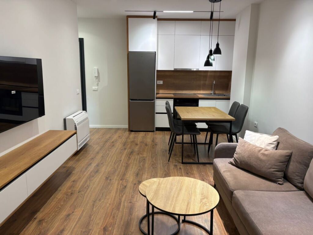 APARTAMENT 1+1 ME QERA LAPRAKE E88 RRUGA DRITAN HOXHA