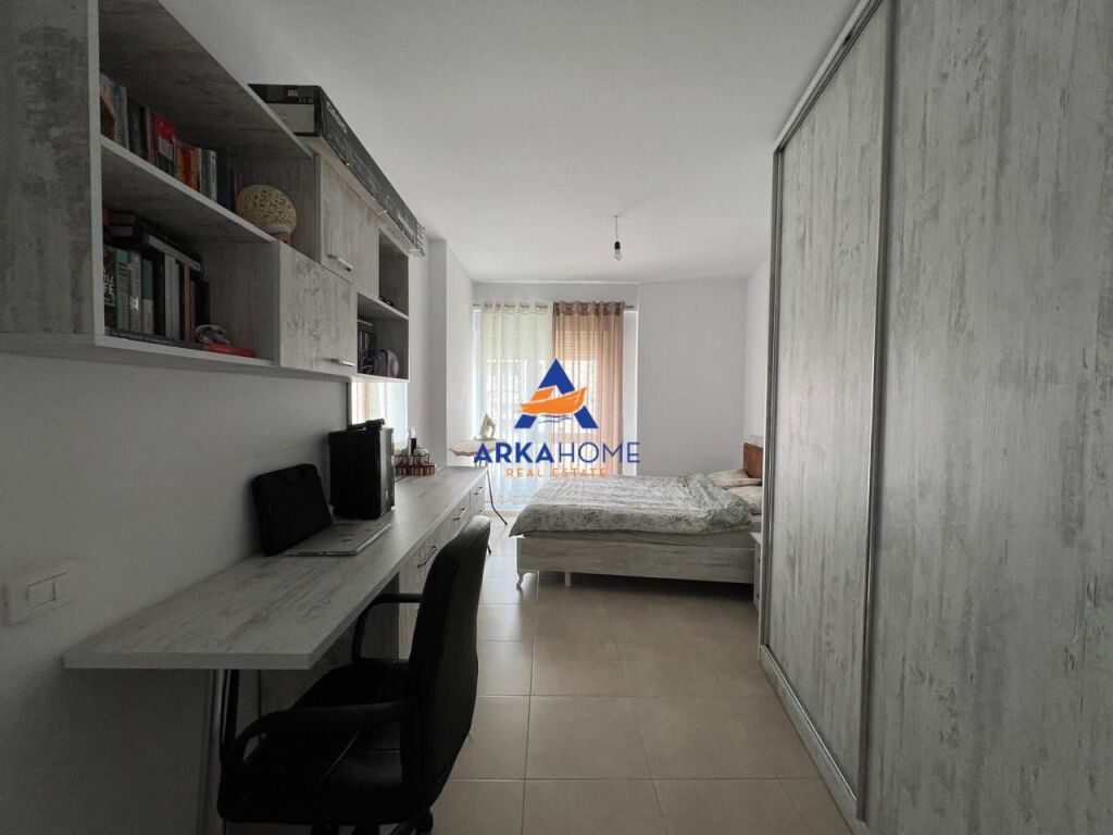 JEPET APARTAMENT ME QERA 1+1+BALLKON " 21 DHJETORI " 55000 LEKE
