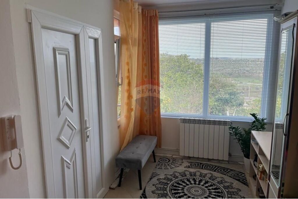 JEPET ME QIRA – SHTËPI PRIVATE NË VLORË, ZONA SHERISHTË