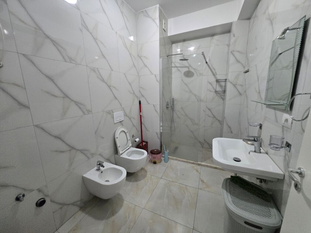 Te Kompleksi Mangalem 21 , Jap me qera apartament 2+1