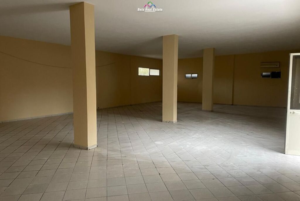 Dyqan Me Qera Prane Kompleksit Grand (ID BD21875) Tirane