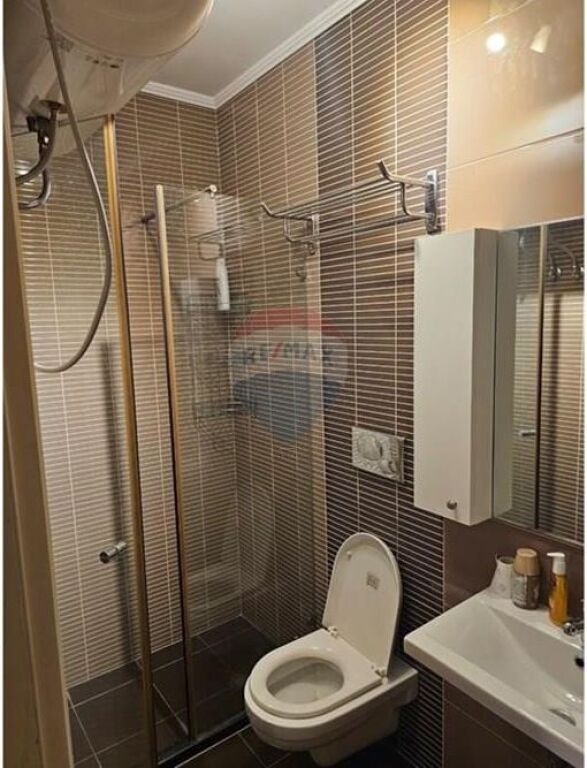 Jepet me Qira Apartament 3+1+2