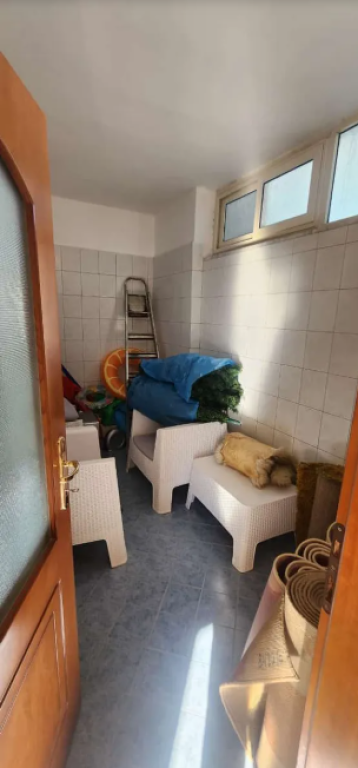 Shiten 2 apartamente ngjitur me Nj-Tj Iliria Plazh Durres