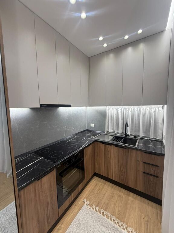 Apartamente per qera 1+1 te Vila L Astir