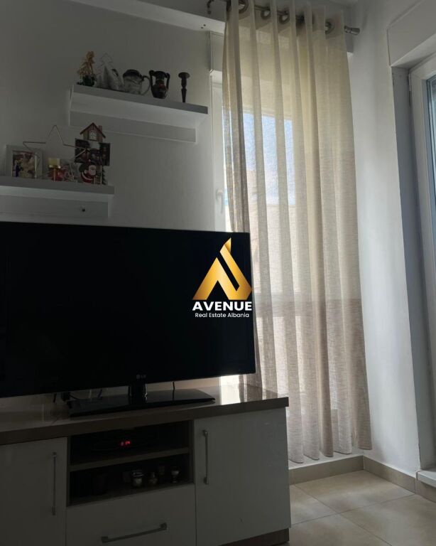 APARTAMENT ME QIRA – Tek 21 Dhjetori, Kompleksi Kontakt