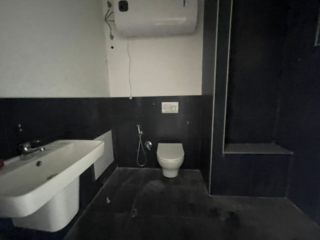 Shitet apartament duplex me sipërfaqe totale 138.5 m² dhe verandë 56 m².