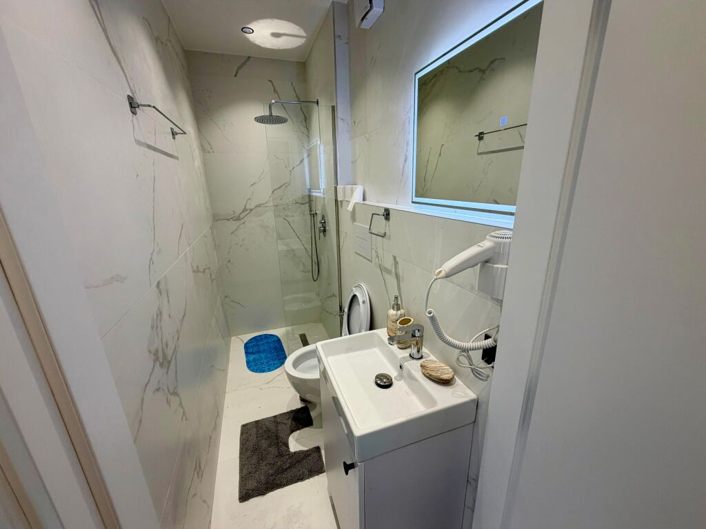 📣 SHITEN 2 GARSONIERE 📍 Selvia 🛣️ Rruga "Siri Kodra" ✨