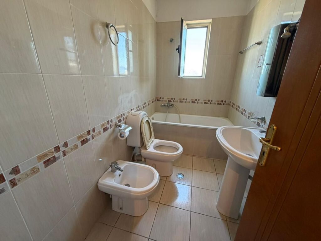 2+1 apartment for sale in Selite.